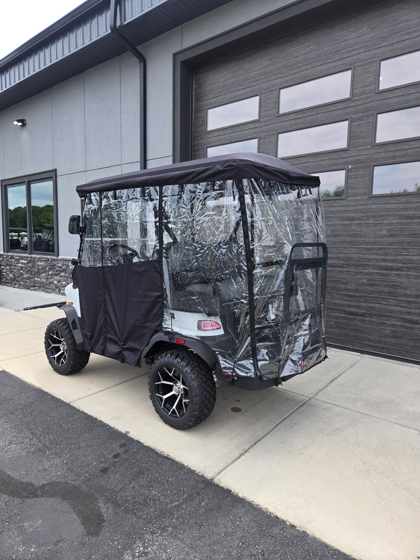 2025 Denago Nomad Drop Over Enclosure